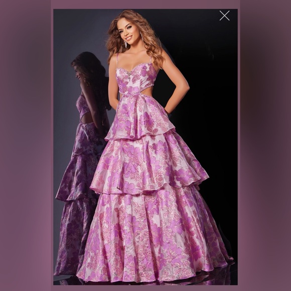 Jovani Dresses & Skirts - Jovani pink Floral Backless Gown